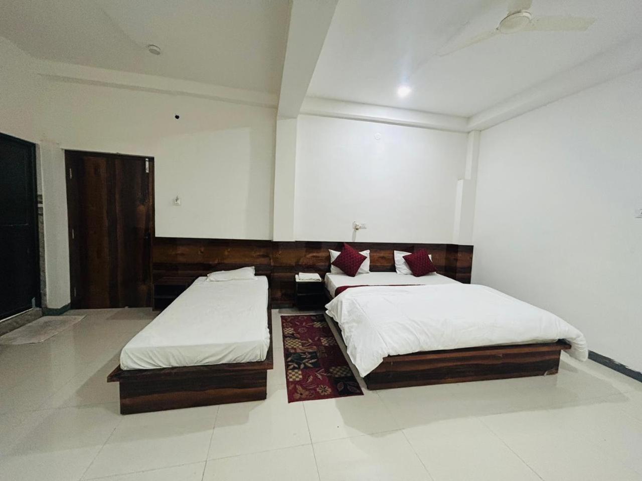 Hotel Maurya Vihar Bodhgaya Zewnętrze zdjęcie