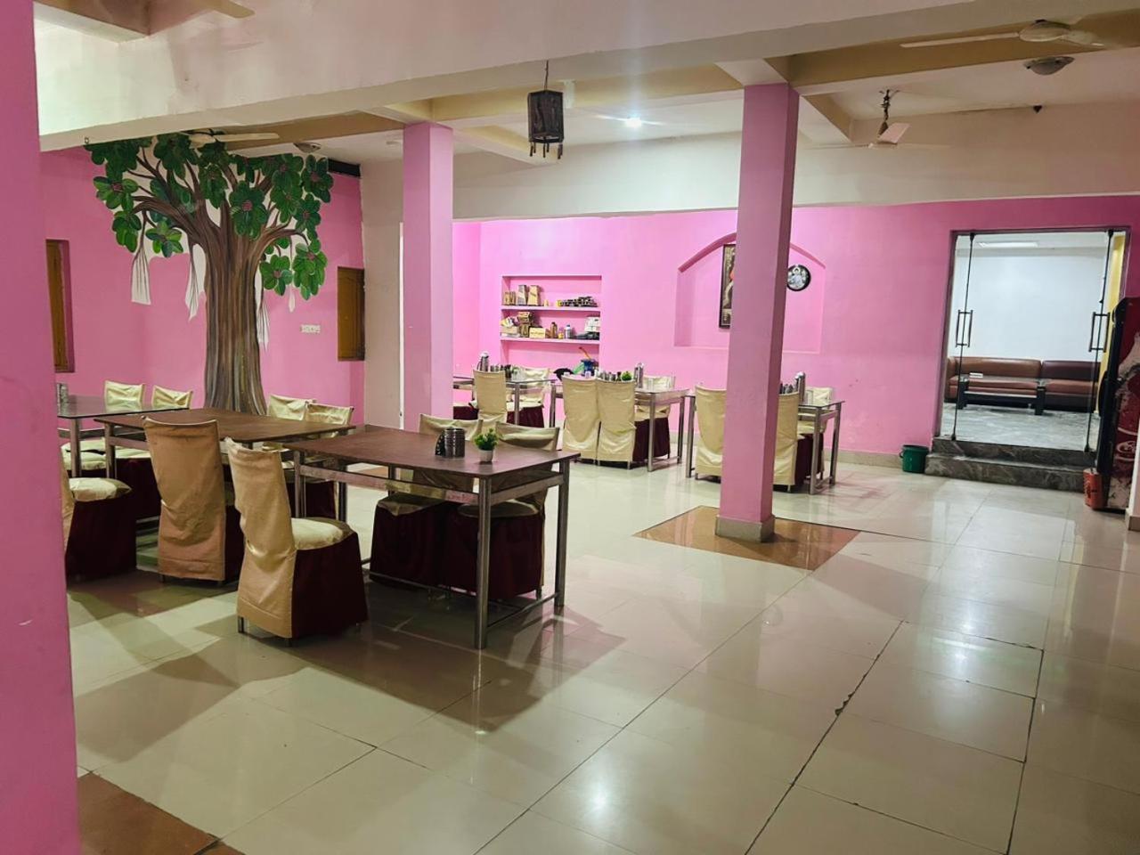 Hotel Maurya Vihar Bodhgaya Zewnętrze zdjęcie