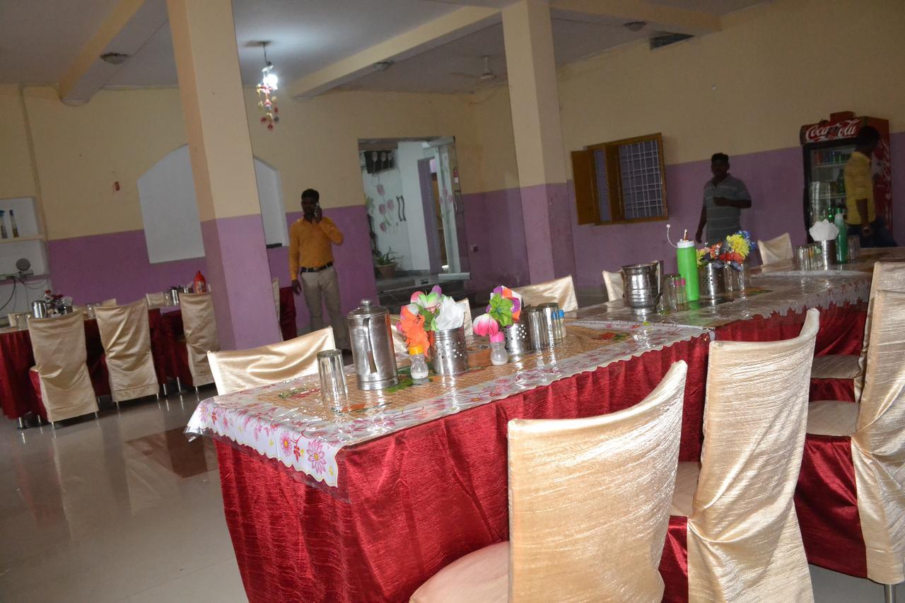 Hotel Maurya Vihar Bodhgaya Zewnętrze zdjęcie